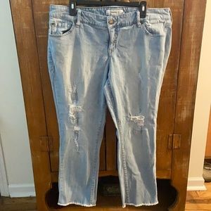 Women’s blue jeans.